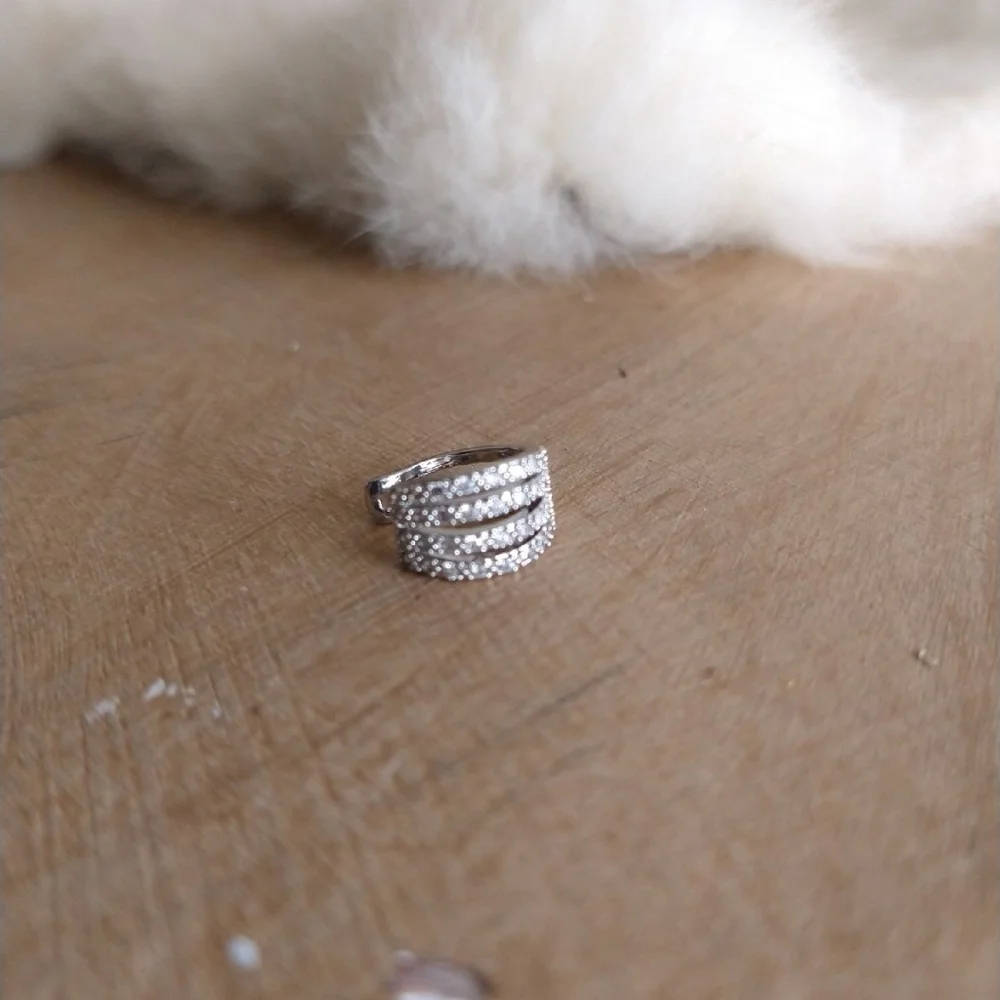 White Rhodium cuff earrings set - Picture 3 of 8